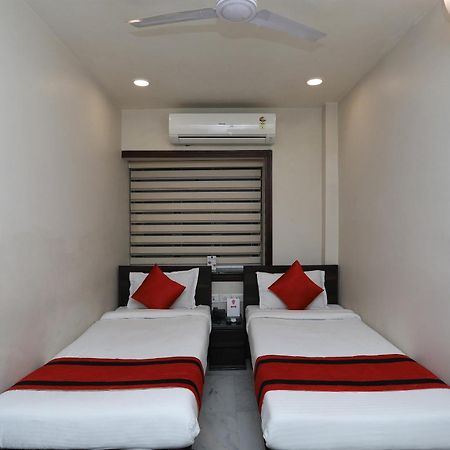 Liluāh Capital O 8318 Beeu Guest House מראה חיצוני תמונה