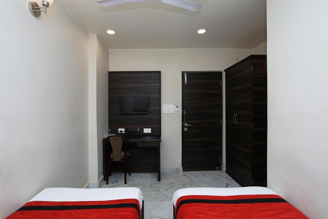 Liluāh Capital O 8318 Beeu Guest House מראה חיצוני תמונה