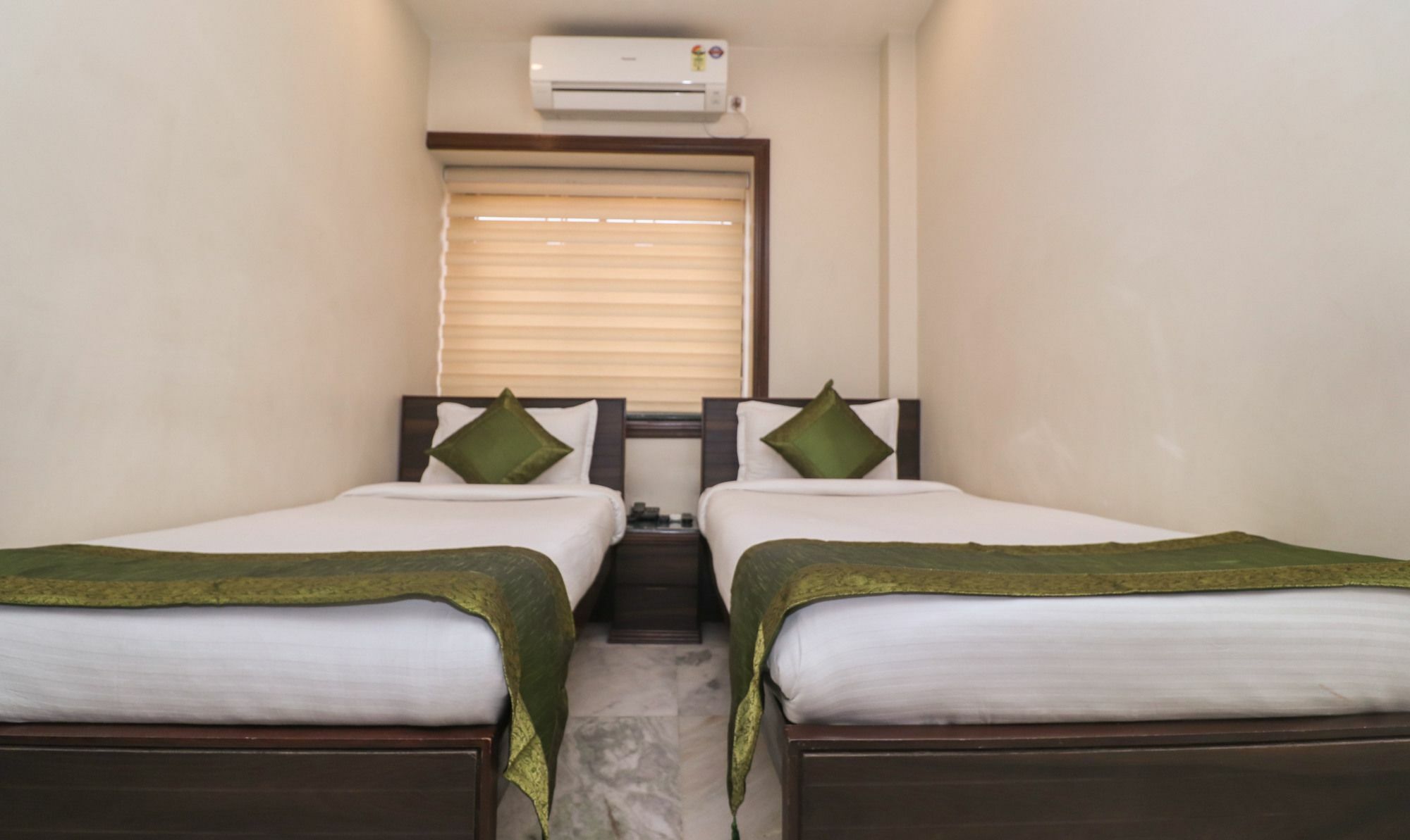 Liluāh Capital O 8318 Beeu Guest House מראה חיצוני תמונה