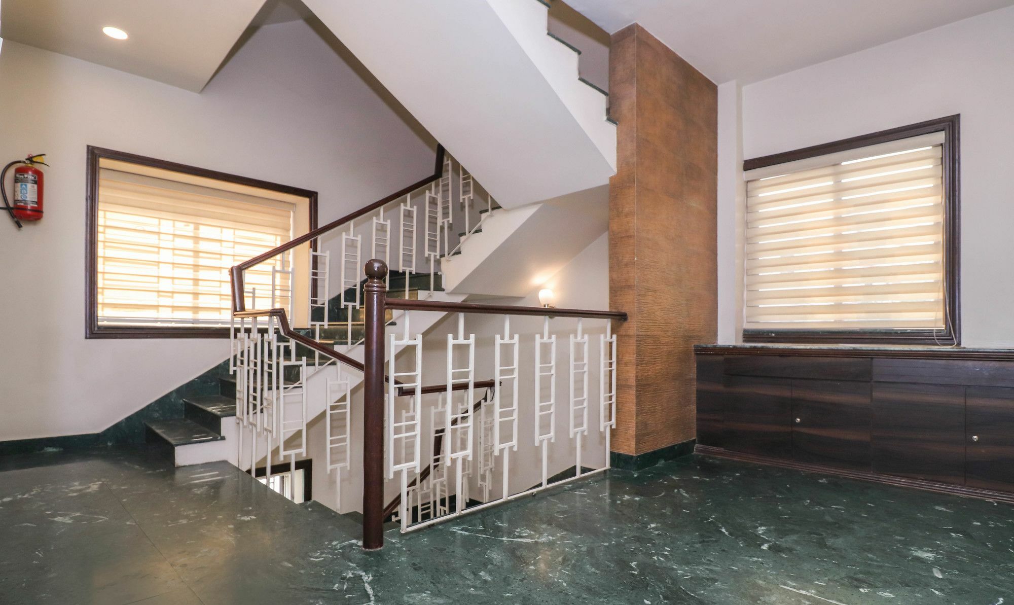 Liluāh Capital O 8318 Beeu Guest House מראה חיצוני תמונה