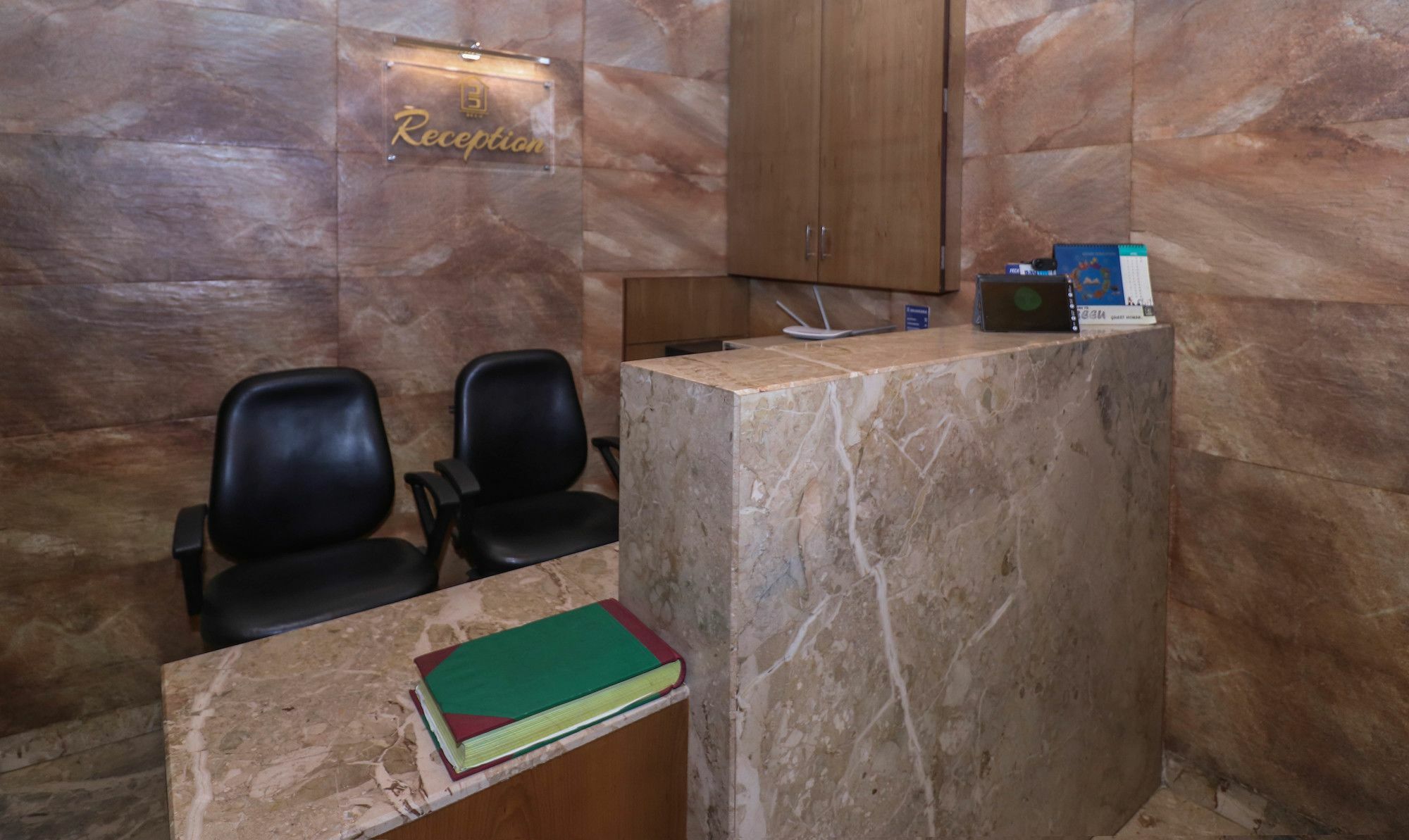 Liluāh Capital O 8318 Beeu Guest House מראה חיצוני תמונה